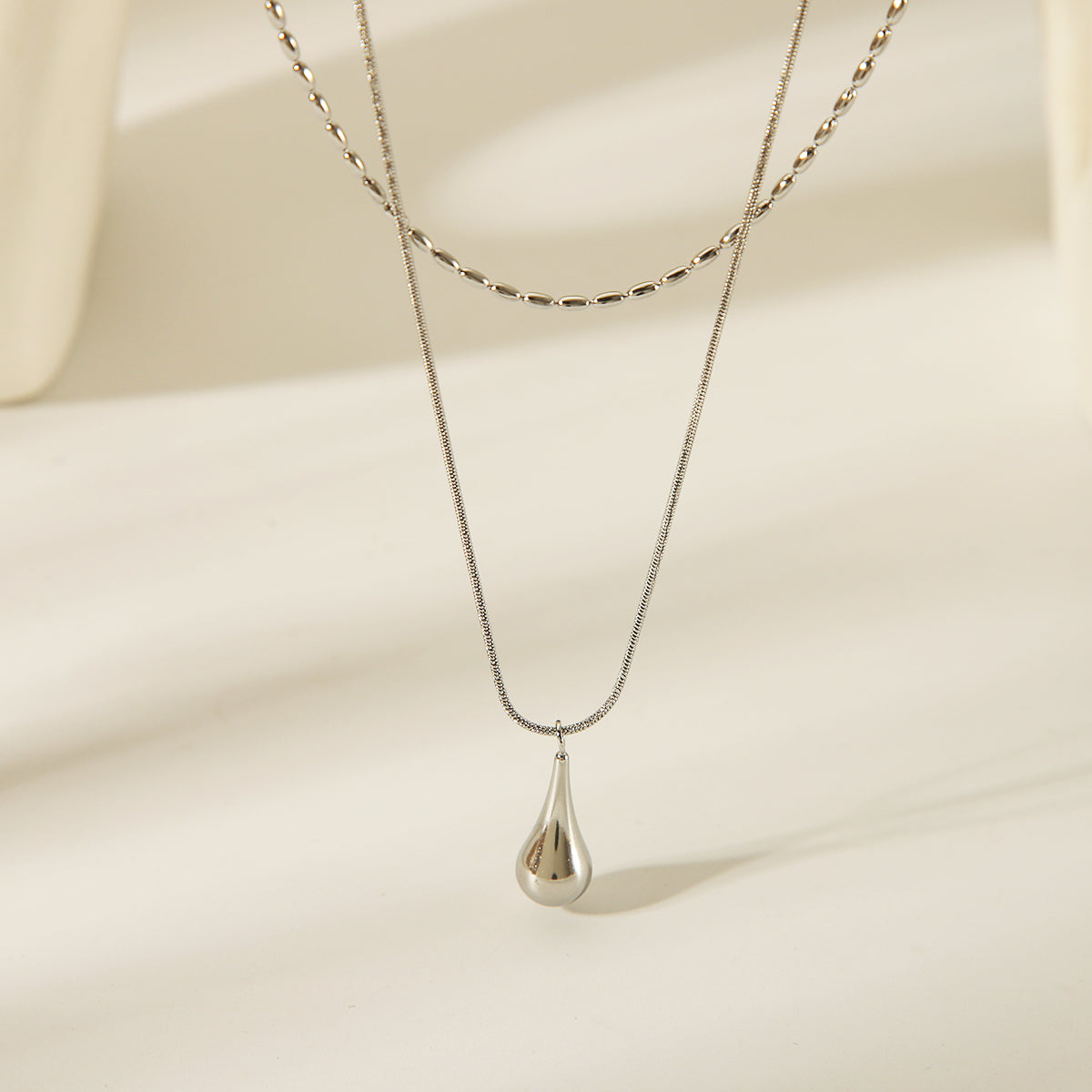 304 Stainless Steel 18K Gold Plated Vintage Style Exaggerated Formal Water Droplets Pendant Necklace