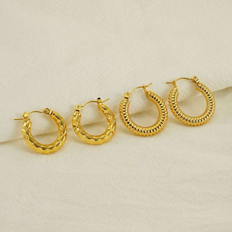 1 piece simple style classic style solid color polishing plating stainless steel titanium steel 18k gold plated earrings