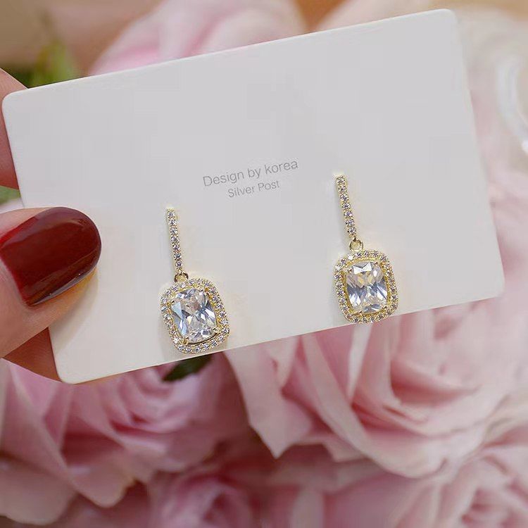 Korean simple retro alloy diamond geometric pendent earrings